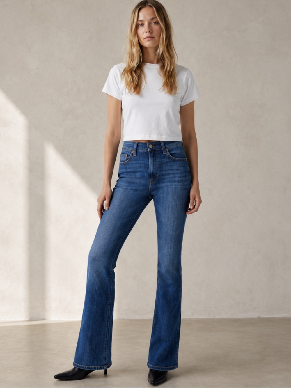 Levi’s 726 High Rise Flare Jeans Women’s W28 L32 Dark Wash Stretch